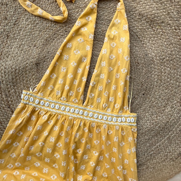 SOLD ❌ NWOT Yellow Plunge Halter Neck, Backless Dress with middle split - Picture 9 of 9